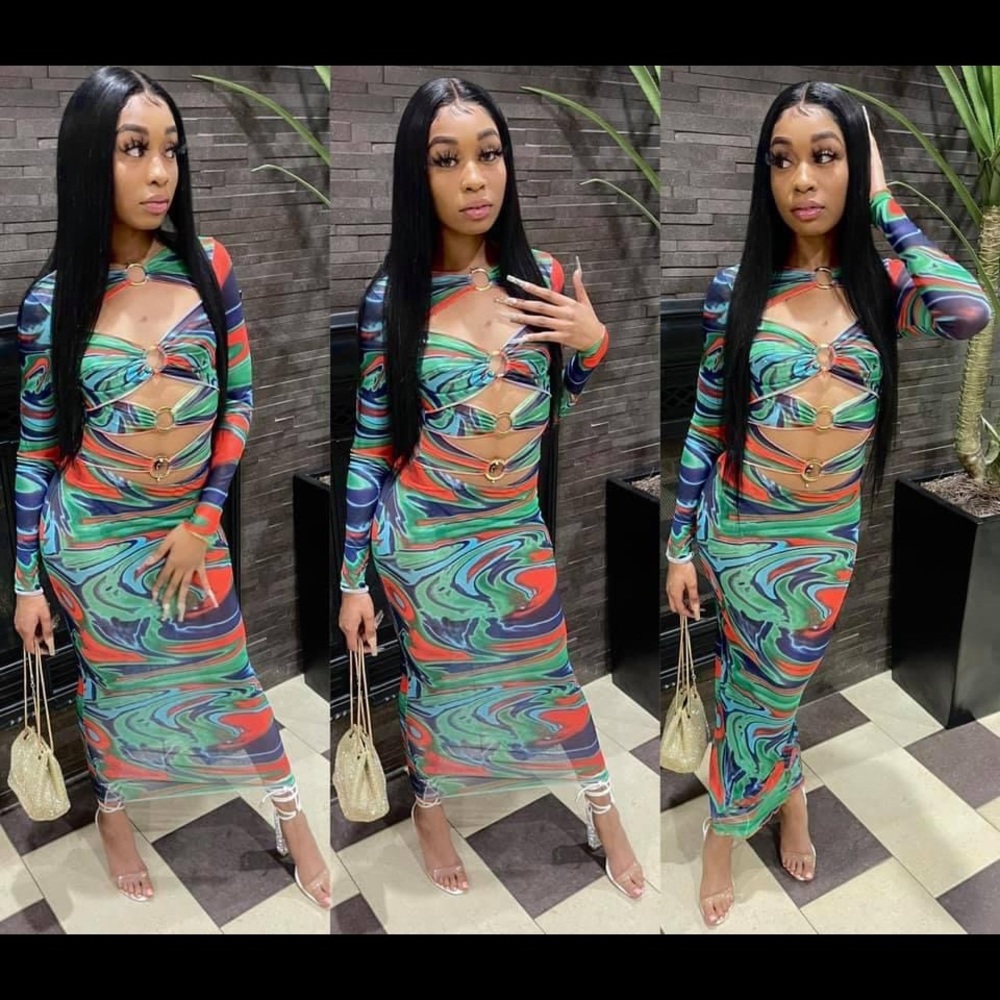 Large mesh dress